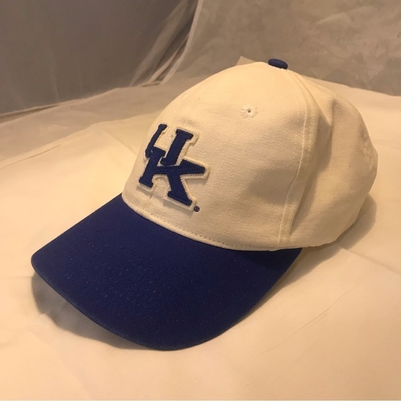 Nike University of Kentucky Adjustable Ball Cap - Picture 12 of 16